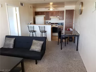 Photo #5: 2149962 Listing 