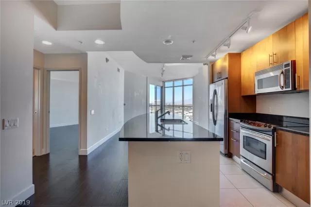 MLS: 2149978 Condo For Sale