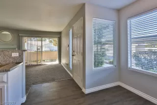 Photo #3: 2150000 Listing 