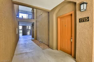 Photo #1: 2150036 Listing 