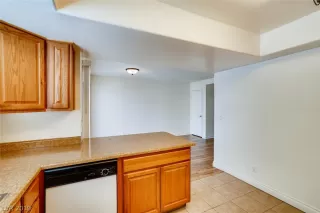 Photo #6: 2150045 Listing