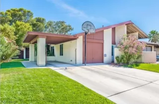 Photo #3: 2150049 Listing