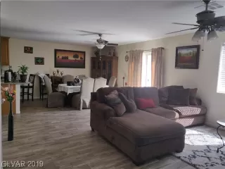 Photo #5: 2150088 Listing