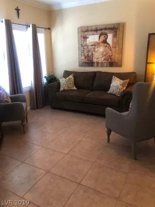 Photo #3: 2150093 Listing 