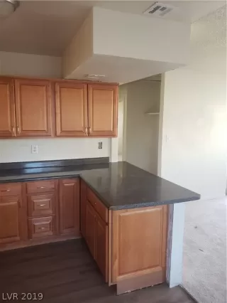 Photo #5: 2150158 Listing 