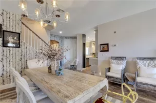 Photo #5: 2150204 Listing