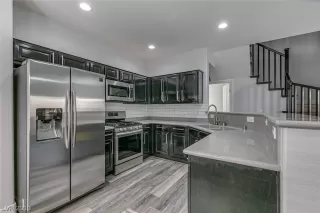 Photo #1: 2150236 Listing