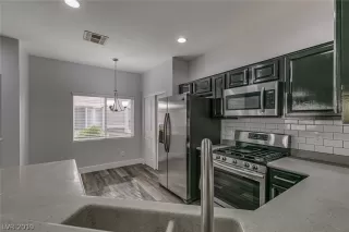 Photo #2: 2150236 Listing