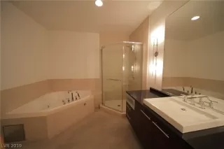 Photo #4: 2150277 Listing 