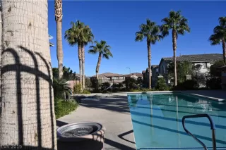 Photo #2: 2150283 Listing 