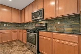 Photo #5: 2150307 Listing 