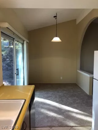 Photo #6: 2150314 Listing