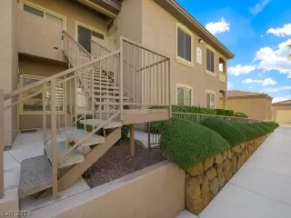 Photo #1: 2150339 Listing