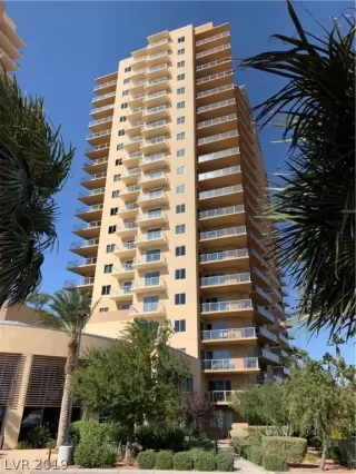 Photo #1: 2150363 Listing