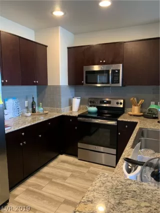 Photo #4: 2150363 Listing