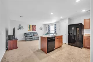 Photo #1: 2150399 Listing