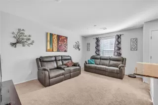 Photo #2: 2150399 Listing