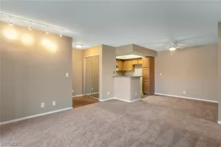 Photo #3: 2150416 Listing