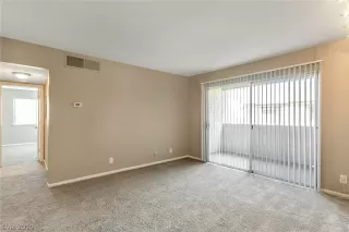 Photo #4: 2150416 Listing