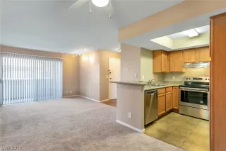 Photo #6: 2150416 Listing