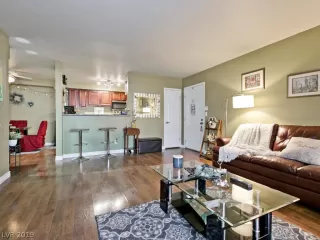 Photo #4: 2150433 Listing