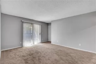 Photo #3: 2150441 Listing