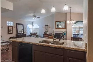 Photo #4: 2150471 Listing