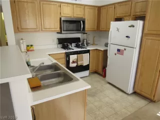 Photo #3: 2150481 Listing 