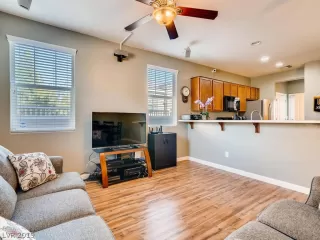 Photo #2: 2150514 Listing