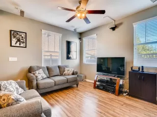 Photo #3: 2150514 Listing