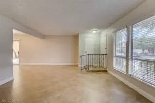 Photo #4: 2150521 Listing 