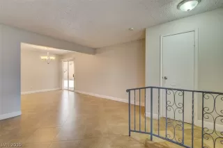 Photo #6: 2150521 Listing 