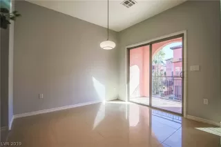 Photo #4: 2150522 Listing 