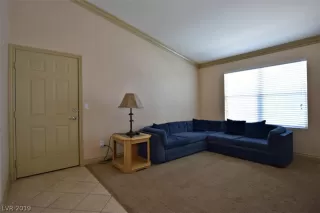 Photo #5: 2150576 Listing