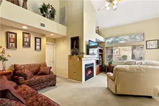 Photo #5: 2150583 Listing