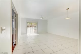 Photo #2: 2150610 Listing 