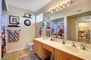 Photo #4: 2150641 Listing