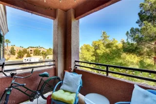 Photo #5: 2150641 Listing