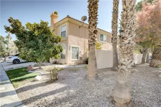 Photo #1: 2150668 Listing