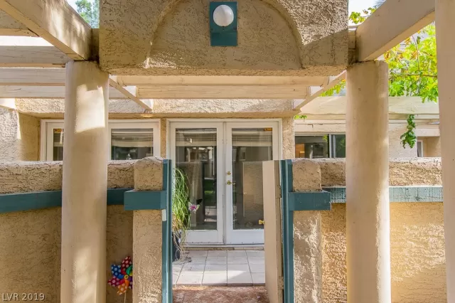 MLS: 2150692 Condo For Sale