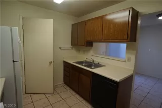 Photo #4: 2150694 Listing 