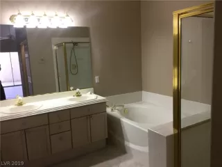 Photo #6: 2150700 Listing 