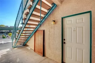 Photo #4: 2150707 Listing