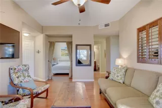 Photo #5: 2150857 Listing 