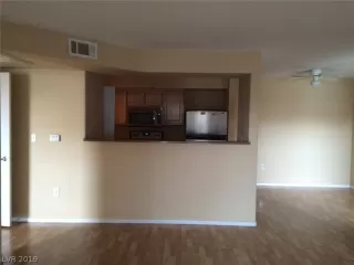 Photo #6: 2150866 Listing