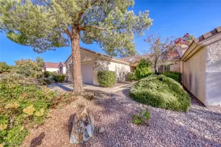 Photo #3: 2150927 Listing