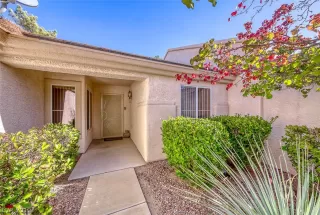 Photo #4: 2150927 Listing