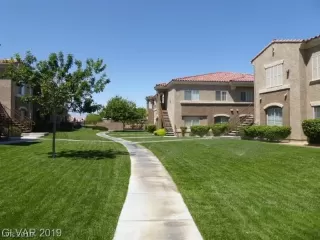 Photo #3: 2150930 Listing