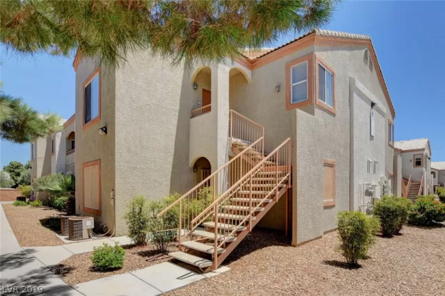 MLS: 2150962 Condo For Sale