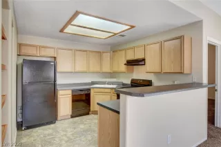 Photo #1: 2150962 Listing